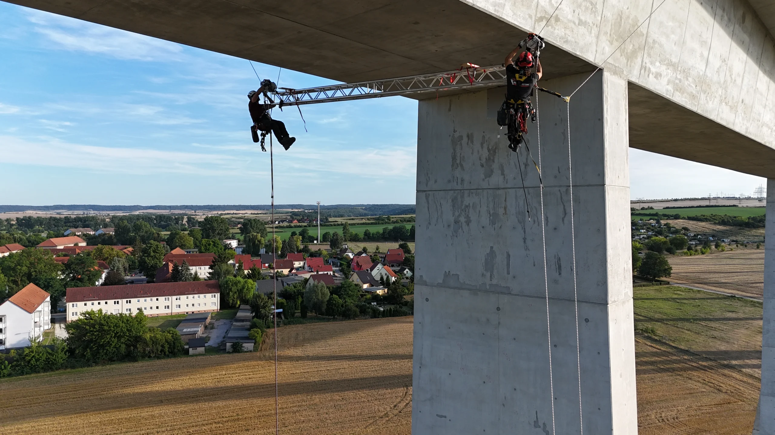 Industriekletterer_Brückenarbeit_Betonsanierung